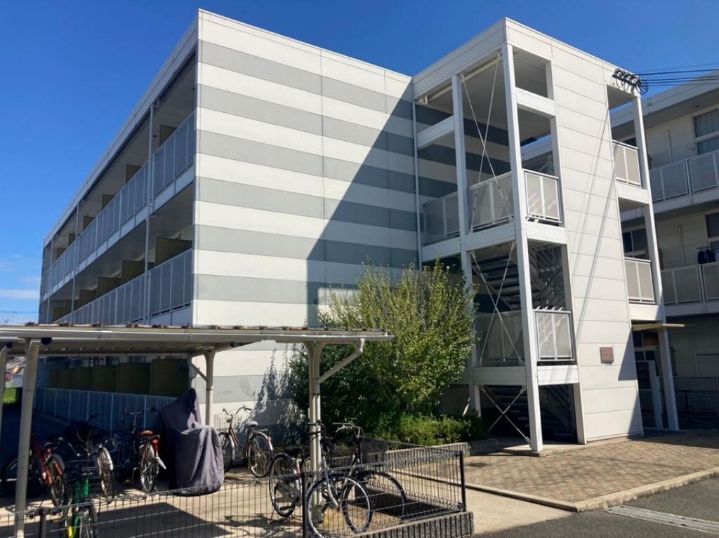 レオパレスソレイユIIIの物件外観写真