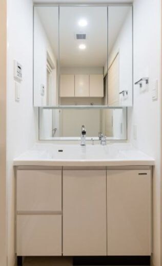 RELUXIA北新宿の物件内観写真