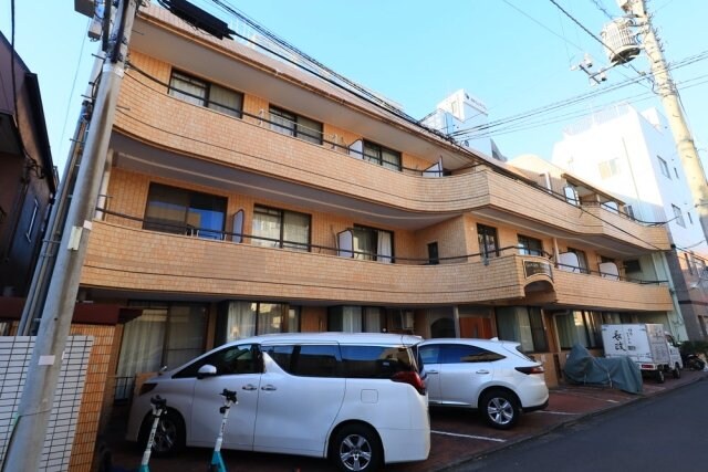 東京都新宿区市谷台町の物件外観写真