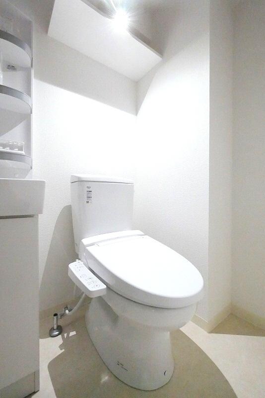 ペアパレス六町２号館の物件内観写真