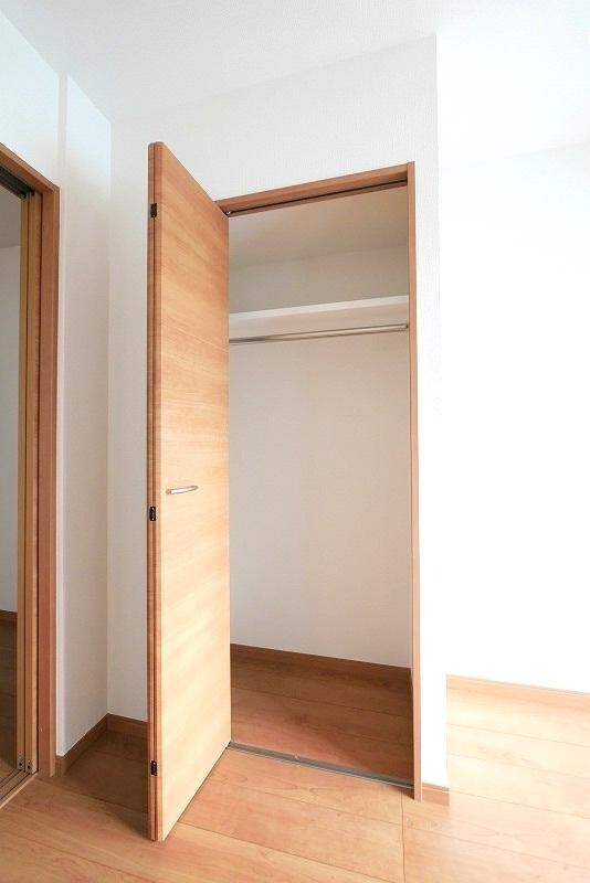 ペアパレス六町２号館の物件内観写真