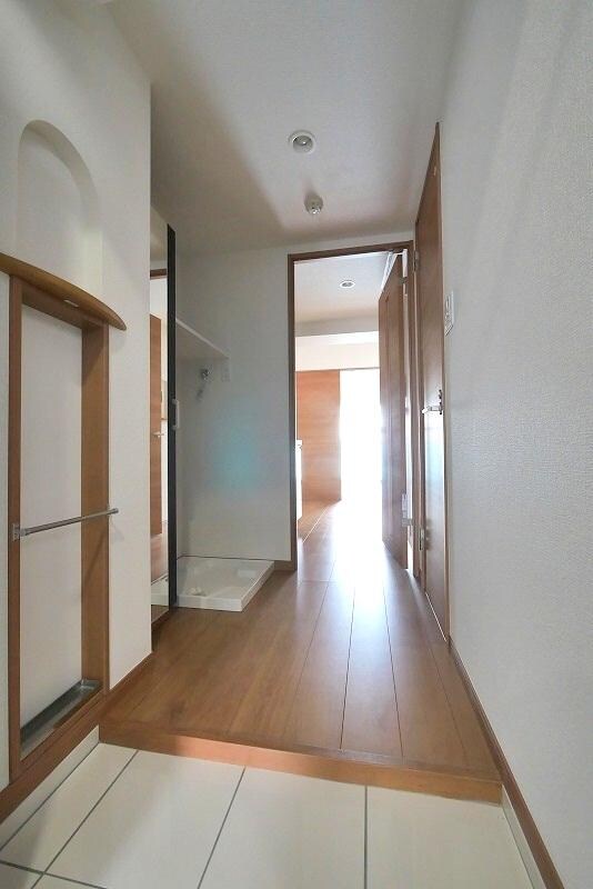 ペアパレス六町２号館の物件内観写真