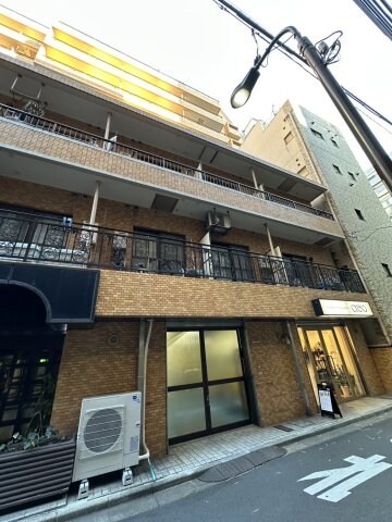 ダイアパレス新宿一丁目の物件外観写真