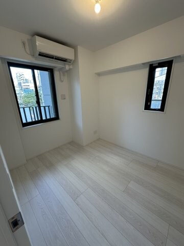 シーズンフラッツ菊川の物件内観写真