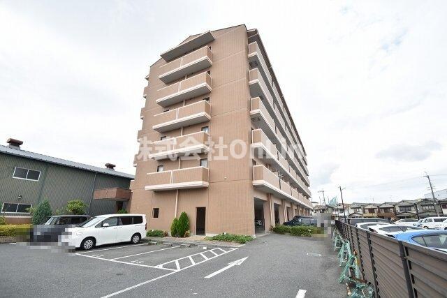 グラン・ドミールの物件外観写真