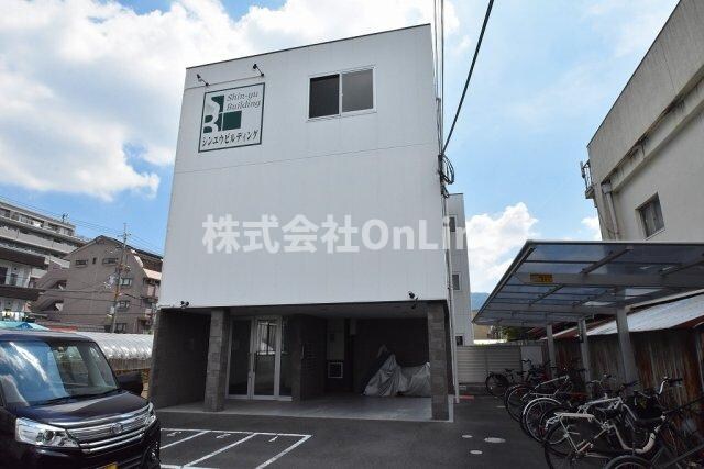 ラガーパレス花園の物件外観写真