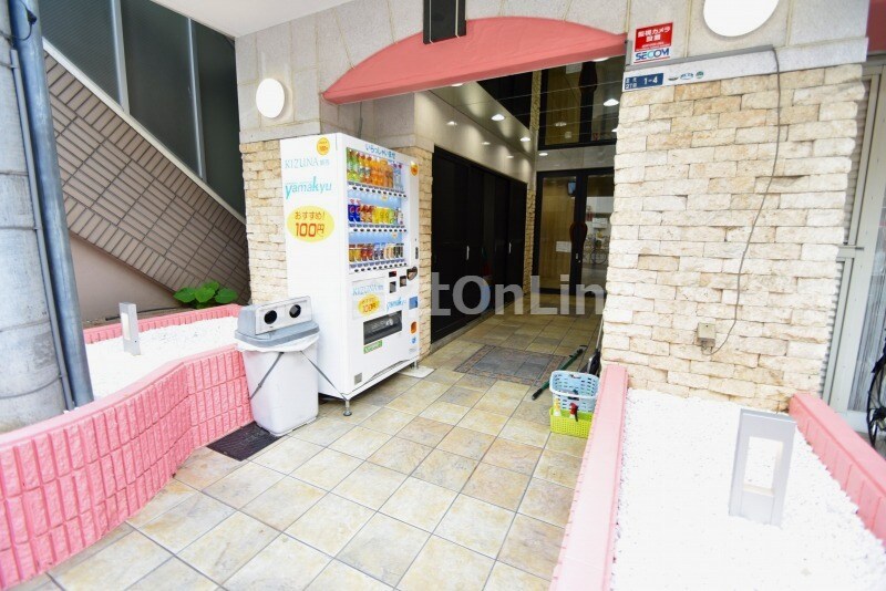 ブルグリンコート布施駅前の物件外観写真