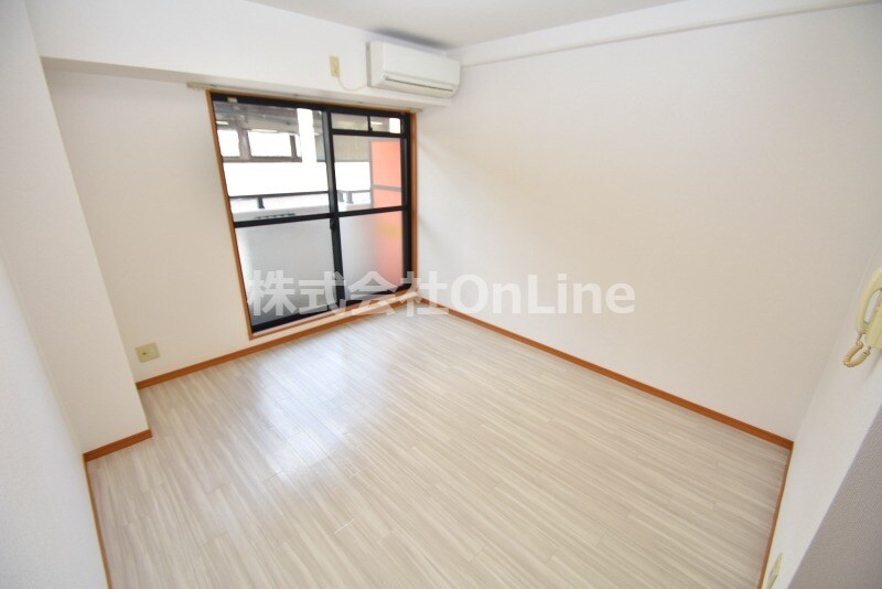 ブルグリンコート布施駅前の物件内観写真