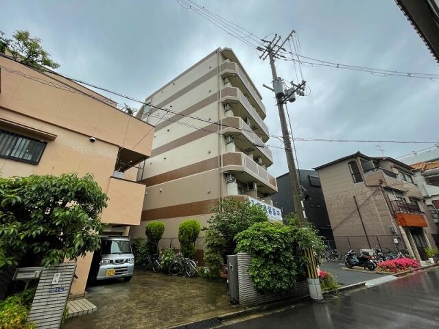 ヴェルドミール小阪の物件外観写真
