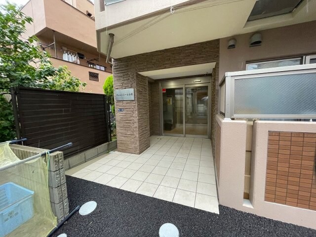 ヴェルドミール小阪の物件外観写真