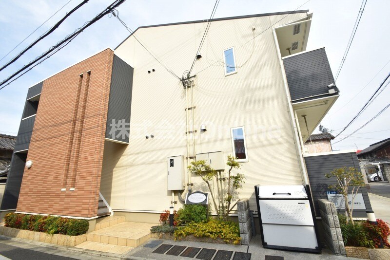 カーサ・ドレッセの物件外観写真