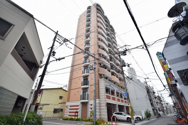 Luxe布施駅前の物件外観写真