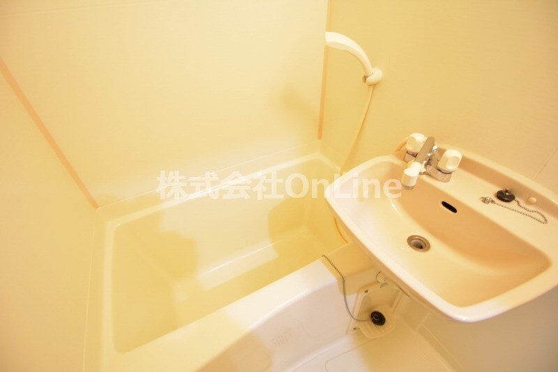 ブルグリンコート布施駅前の物件内観写真