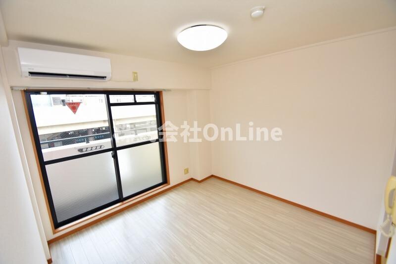 ブルグリンコート布施駅前の物件内観写真