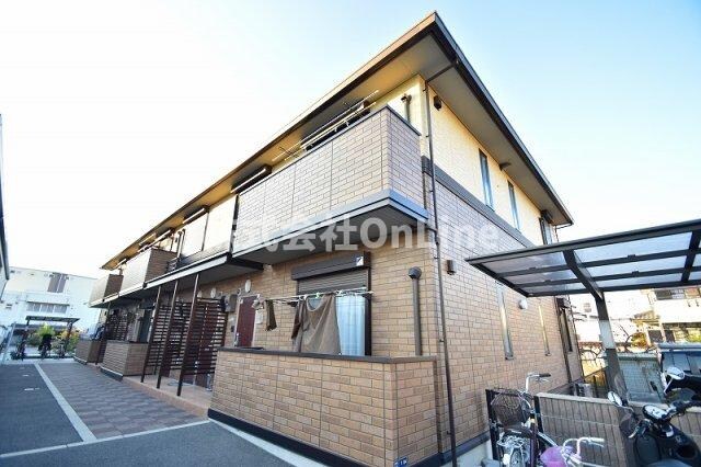 グロリアの物件外観写真