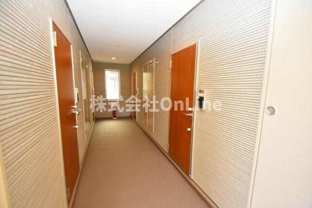 カーサ・オストロの物件外観写真