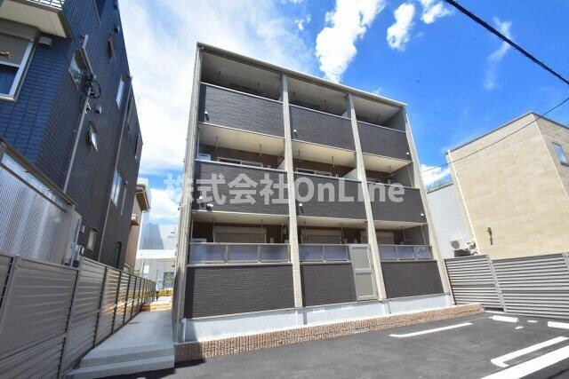 カーサ・オストロの物件外観写真