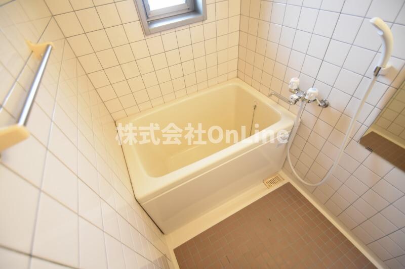 ミフネセントラルベア荒本の物件内観写真