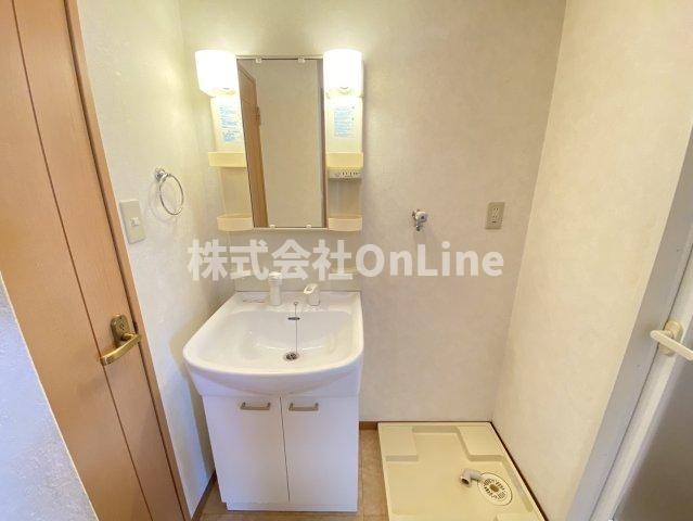 ミフネセントラルベア荒本の物件内観写真