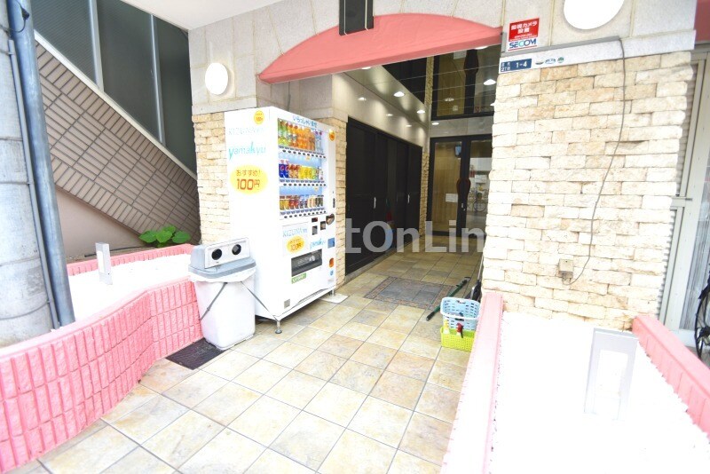 ブルグリンコート布施駅前の物件外観写真