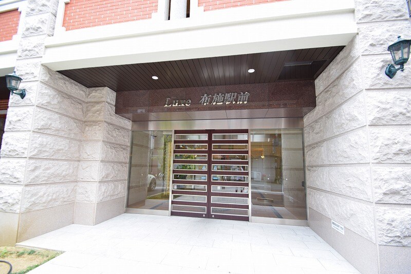 Luxe布施駅前の物件外観写真