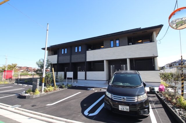 エヌプラスの物件外観写真