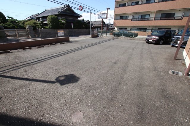 ファーストパレスの物件外観写真