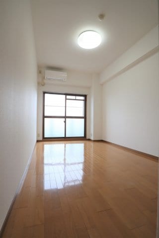 ファーストパレスの物件内観写真