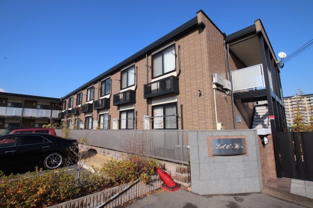 レオパレステイルザウエストの物件外観写真