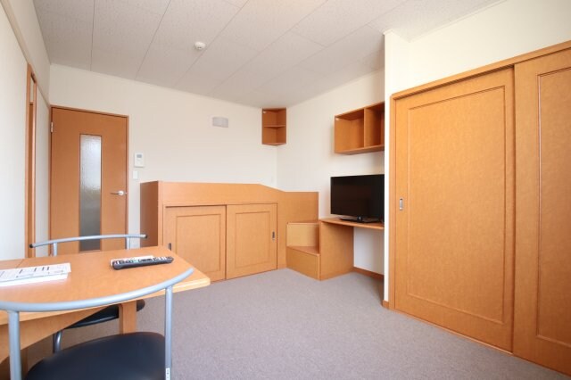 レオパレスヴェルデ美原の物件内観写真