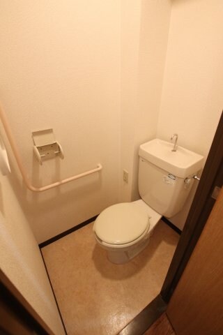 エスポアール岩根の物件内観写真