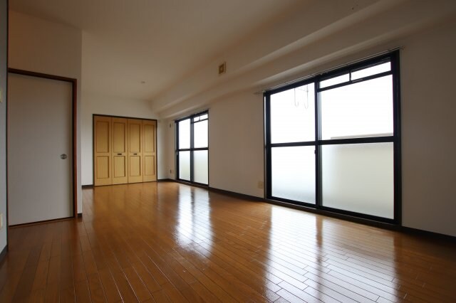 エスポアール岩根の物件内観写真