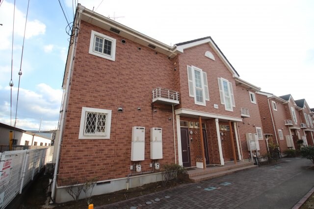 メトロノームA棟の物件外観写真