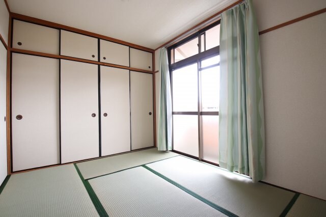 パインアベニューの物件内観写真