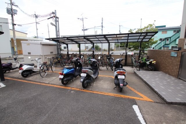 キャッスル山村Aの物件内観写真