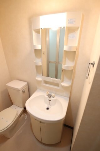 キャッスル山村Aの物件内観写真