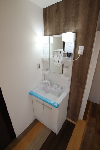 草尾戸建の物件内観写真