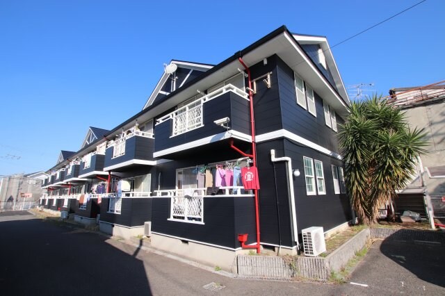 サマックスYUIハイツの物件外観写真