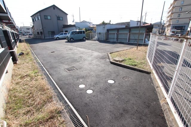 サマックスYUIハイツの物件外観写真