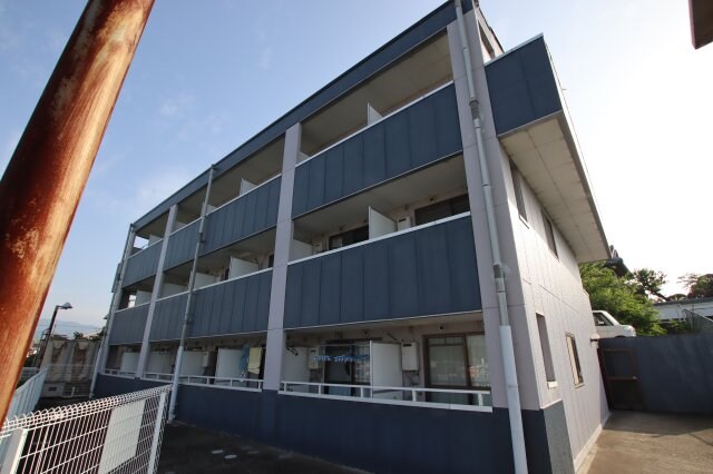 小林マンションの物件外観写真