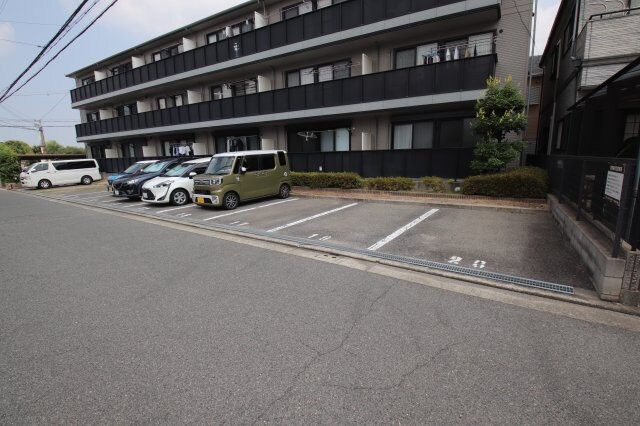 エストゥディオの物件外観写真