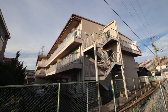 サンヒルズ和泉の物件外観写真