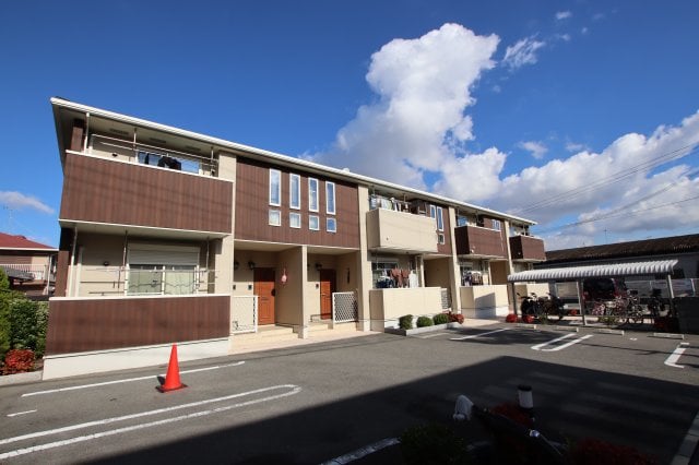 レボーシャンの物件外観写真