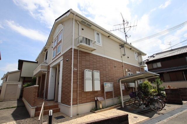 グランペールの物件外観写真