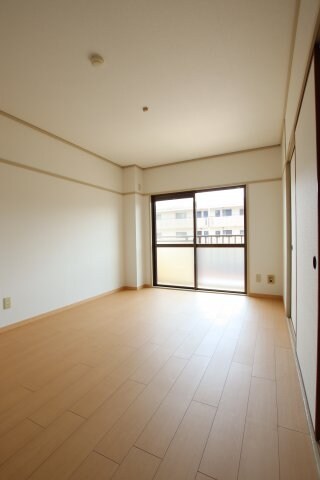 レジデンス二反田の物件内観写真