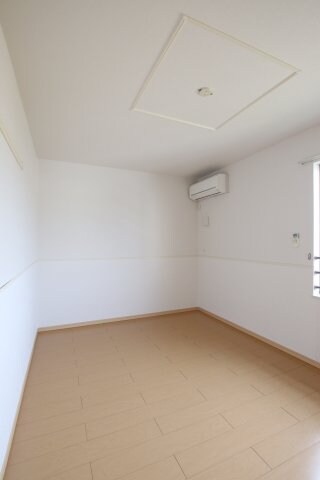 グラン・グラースラフィネの物件内観写真