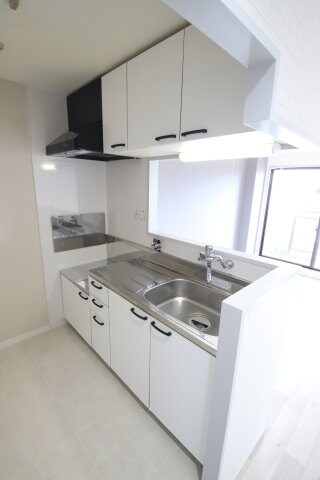 アデューウエダの物件内観写真