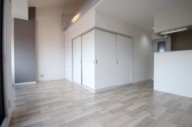 アデューウエダの物件内観写真