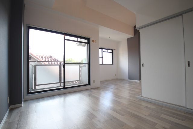 アデューウエダの物件内観写真