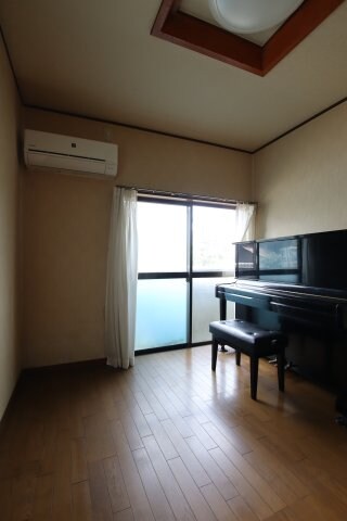 河内長野市栄町貸家の物件内観写真